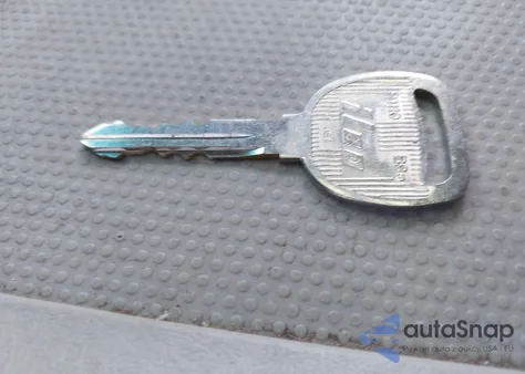 2001 GMC Yukon Slt from USA, damaged, VIN 1GKEC13T31R208299